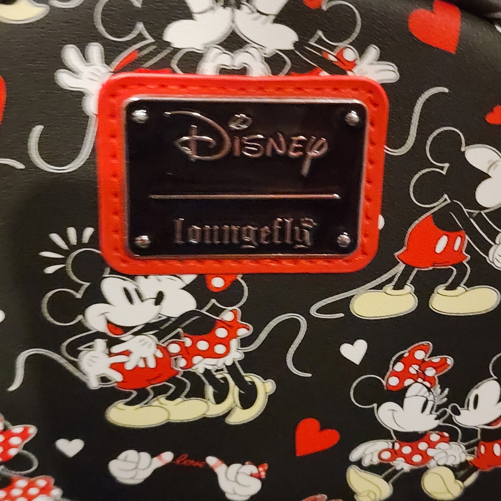 Disney Loungefly Mickey and Minnie Mouse Heart Hands Mini Backpack - Picture 5 of 10